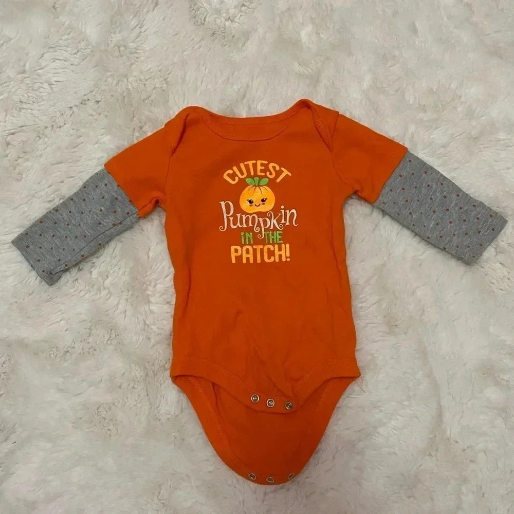 My Very First Thanksgiving Carters 6-9 months unisex onesie & cutest pumpkin